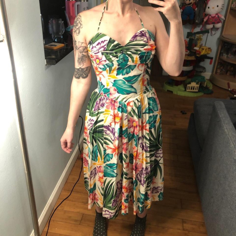 Susan Bennett multicoloured floral halter neck dress Size 10